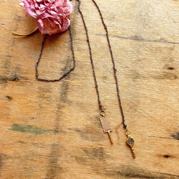 Marie Laure Chamorel ilgas kaklo papuošalas 